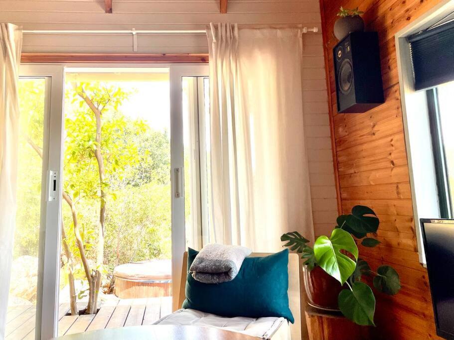 Solara Cabin Amirim Exterior photo